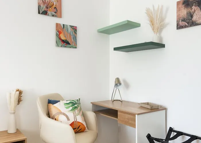 The Ciccins In By Hostand * Rome